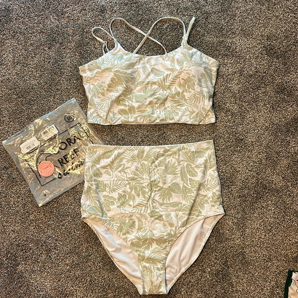 *NWT* Coral Reef Swim 2pc XXL